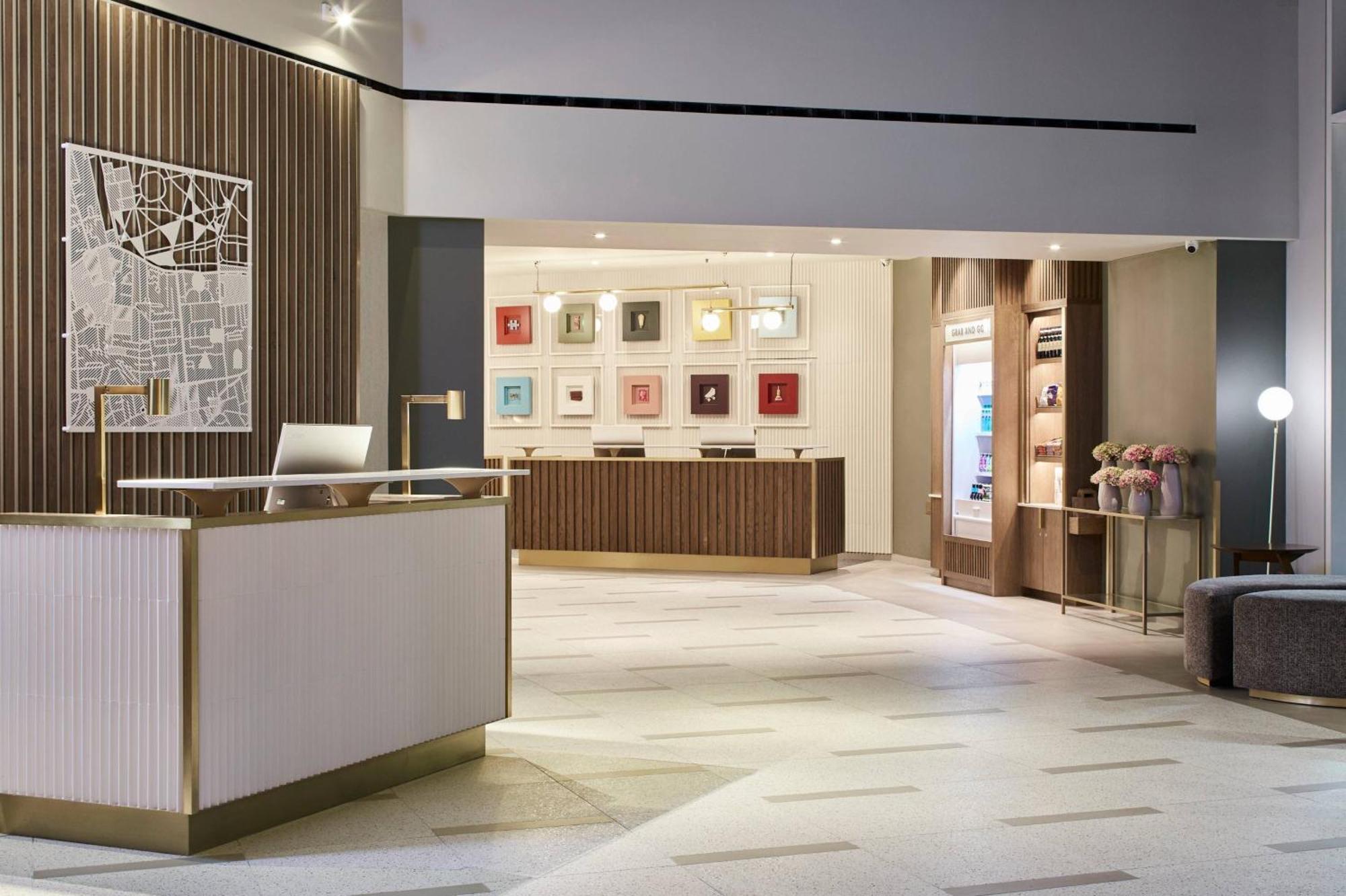 London Marriott Hotel Kensington Екстериор снимка